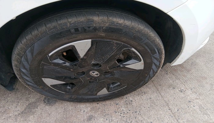 2023 Tata TIAGO EV XZ PLUS TECH LUX LONG RANGE, Electric, Automatic, 44,252 km, tyre