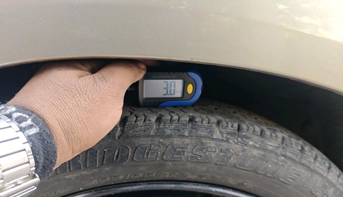 2011 Maruti Zen Estilo VXI, Petrol, Manual, 76,825 km, tyre