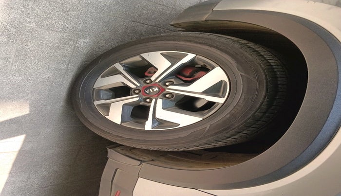 2021 KIA SONET GTX PLUS 1.5 AT, Diesel, Automatic, 94,733 km, tyre