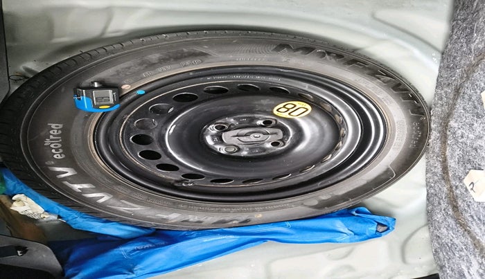 2019 Toyota Glanza V, Petrol, Manual, 83,381 km, tyre