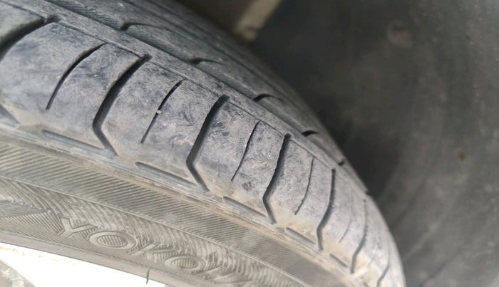 2017 Hyundai Verna 1.6 SX (O) CRDI MT, Diesel, Manual, 1,10,409 km, tyre