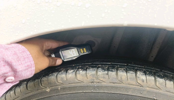 2016 Hyundai Elite i20 ASTA 1.2, Petrol, Manual, 1,07,938 km, tyre