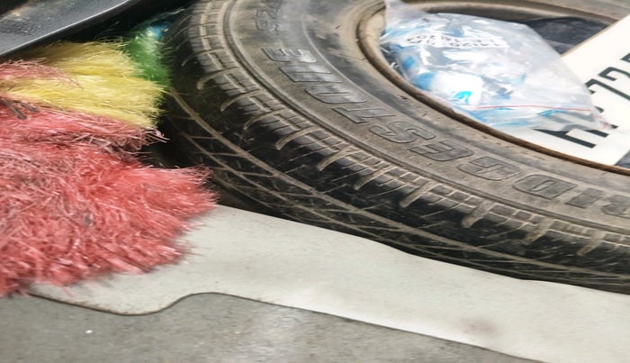 2016 Hyundai Elite i20 ASTA 1.2, Petrol, Manual, 1,07,938 km, tyre