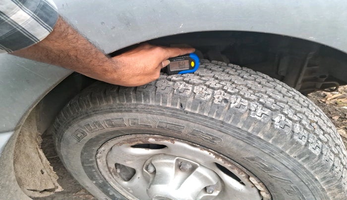 2012 Tata Safari 4X2 LX DICOR, Diesel, Manual, 1,05,943 km, tyre