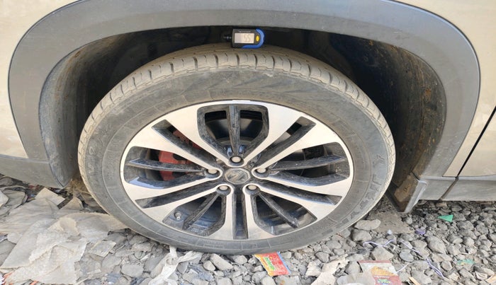 2021 MG HECTOR SHARP 1.5 PETROL CVT, Petrol, Automatic, 41,445 km, tyre