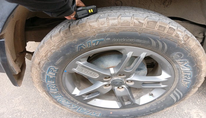 2021 Mahindra Thar LX D AT 4WD HT, Diesel, Automatic, 37,859 km, tyre