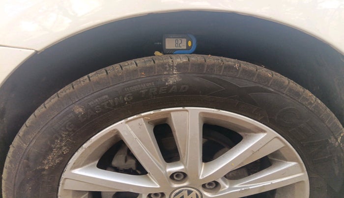 2014 Volkswagen Polo HIGHLINE DIESEL, Diesel, Manual, 1,05,327 km, tyre