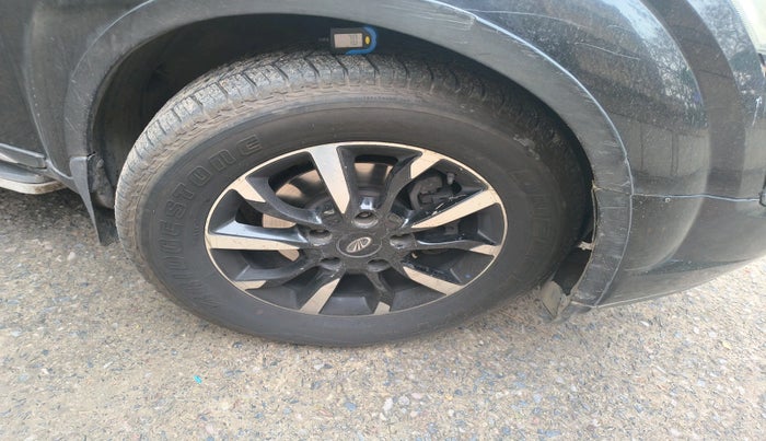 2018 Mahindra XUV500 W11 AT, Diesel, Automatic, 82,221 km, tyre