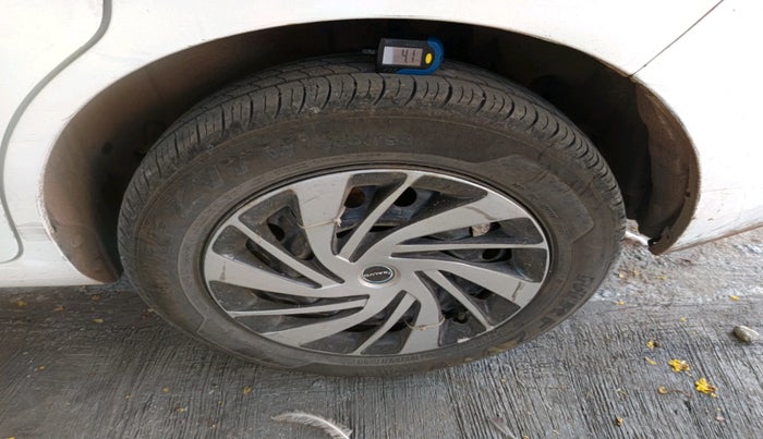 2013 Maruti Ertiga VXI CNG, CNG, Manual, 1,52,182 km, tyre