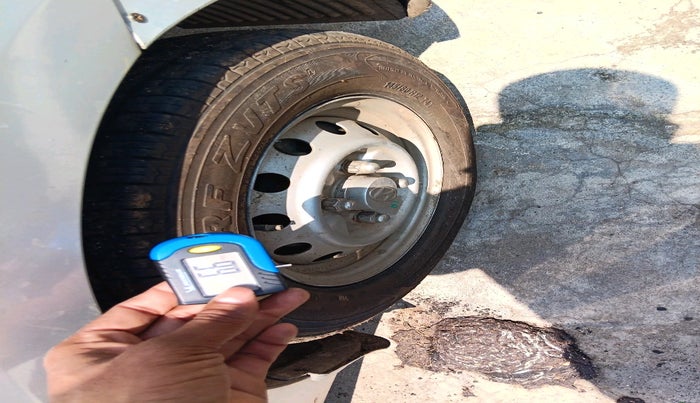 2016 Hyundai Eon ERA PLUS (O), Petrol, Manual, 62,868 km, tyre