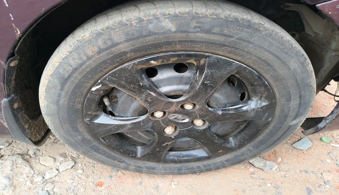 2012 Hyundai Verna FLUIDIC 1.6 VTVT, Petrol, Manual, 1,50,052 km, tyre