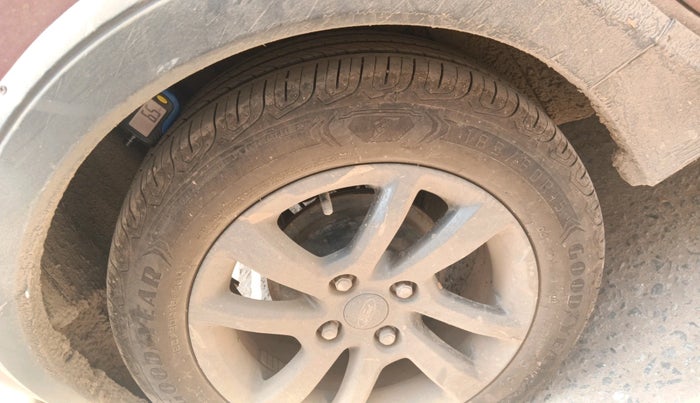 2019 Ford FREESTYLE TITANIUM PLUS 1.2 PETROL, Petrol, Manual, 56,552 km, tyre