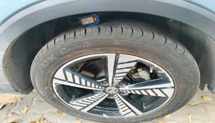 2021 MG ZS EV EXCLUSIVE, Electric, Automatic, 77,600 km, tyre