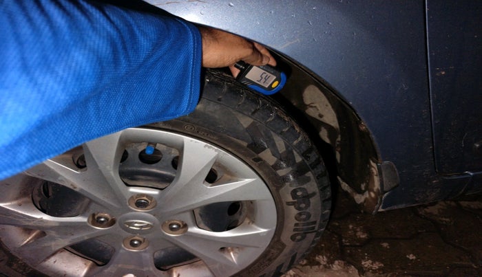 2015 Hyundai Grand i10 SPORTZ 1.2 KAPPA VTVT, CNG, Manual, 73,786 km, tyre