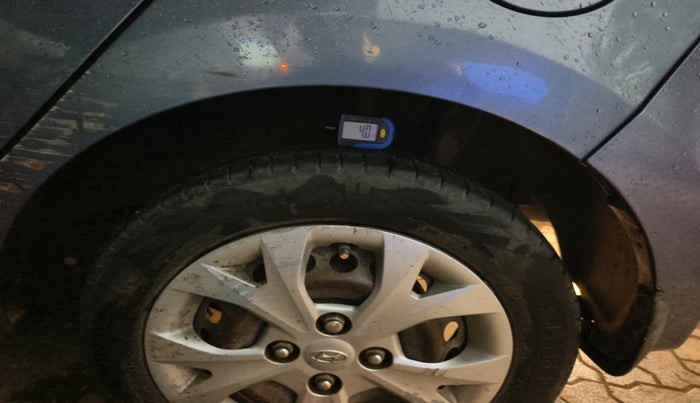 2015 Hyundai Grand i10 SPORTZ 1.2 KAPPA VTVT, CNG, Manual, 73,786 km, tyre