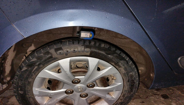 2015 Hyundai Grand i10 SPORTZ 1.2 KAPPA VTVT, CNG, Manual, 73,786 km, tyre