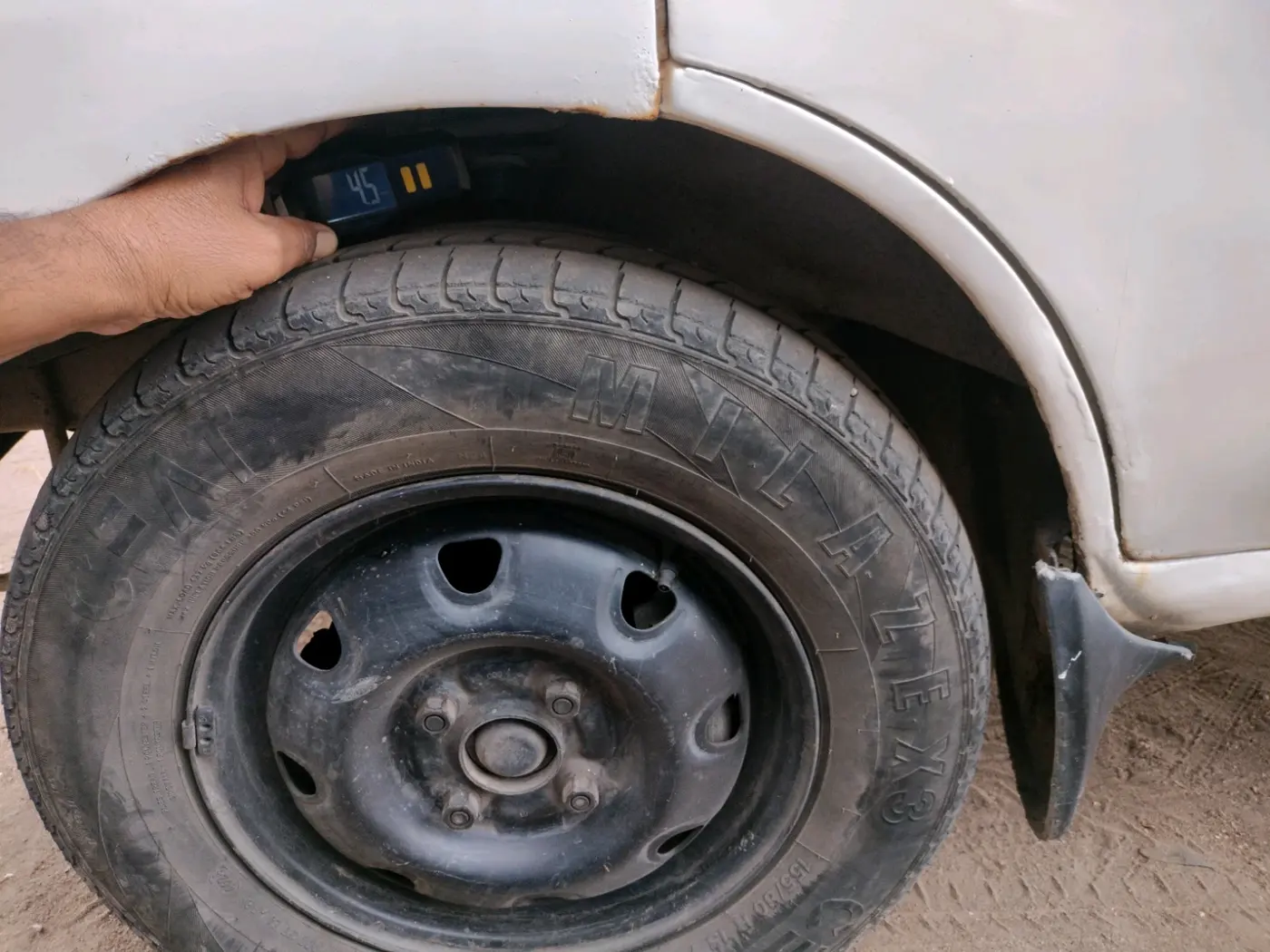2019 Maruti Eeco 5 STR WITH A/C+HTR, Petrol, Manual, 2,24,291 km, tyre