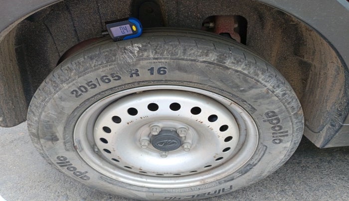 2019 Mahindra XUV300 W4 1.5 DIESEL, Diesel, Manual, 53,126 km, tyre