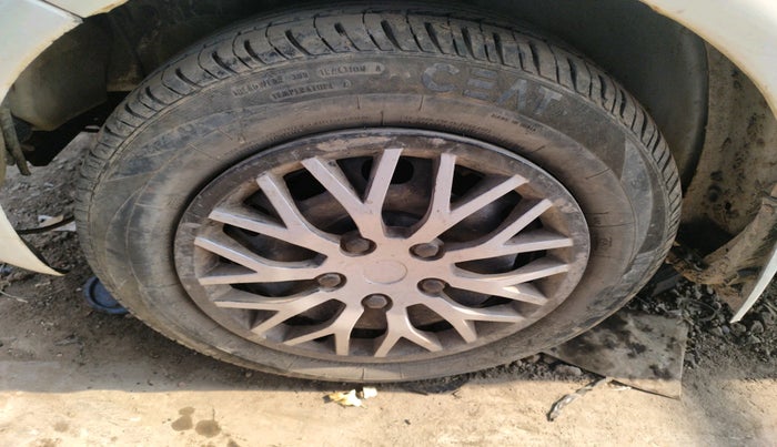 2011 Ford Figo ZXI 1.4 DIESEL, Diesel, Manual, 99,999 km, tyre