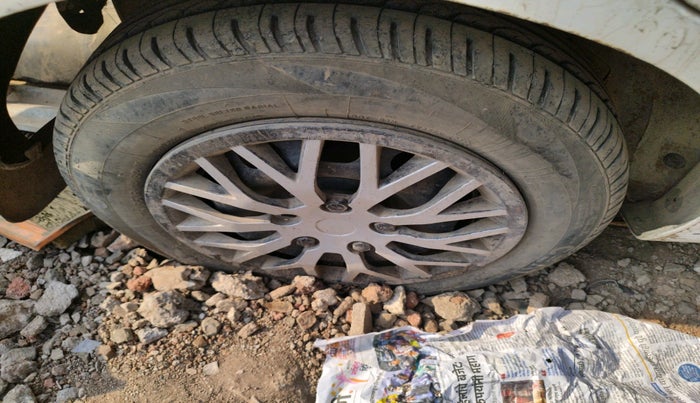 2011 Ford Figo ZXI 1.4 DIESEL, Diesel, Manual, 99,999 km, tyre