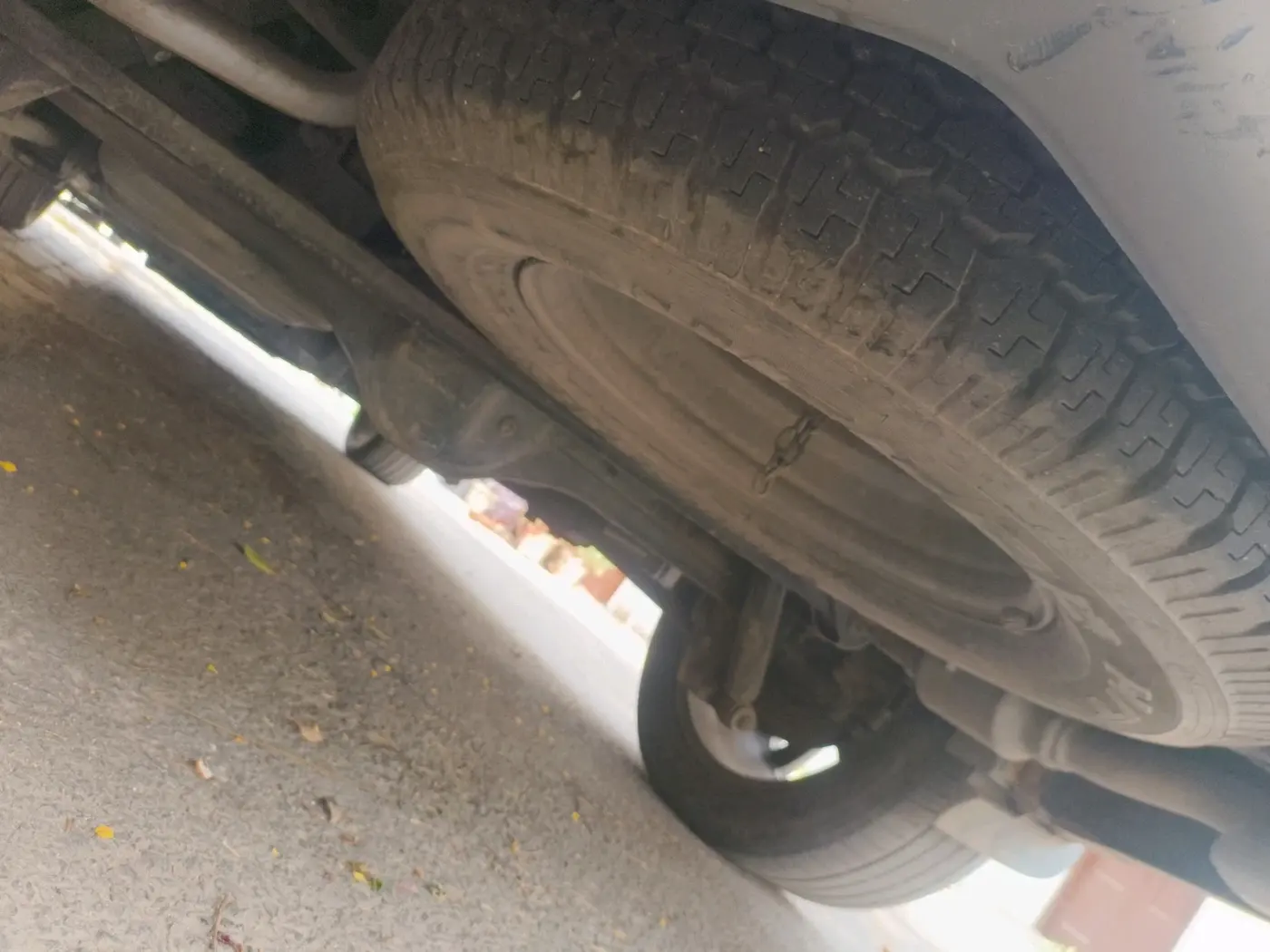 2018 Tata Hexa XTA 4X2 6 STR, Diesel, Automatic, 1,13,070 km, tyre