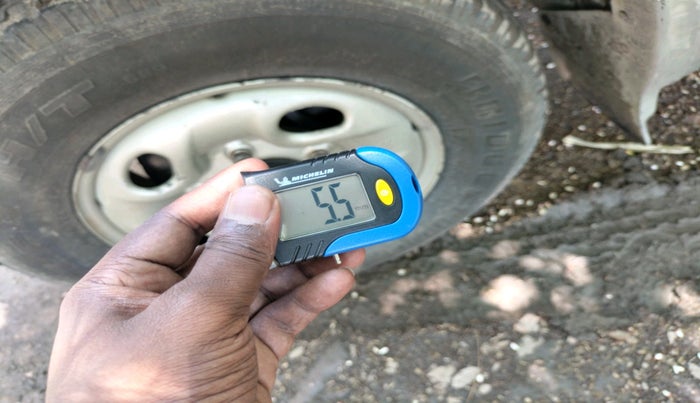 2005 Mahindra Scorpio 2.6 SLX CRDE, Diesel, Manual, 1,67,725 km, tyre