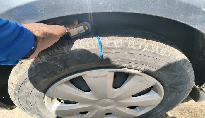 2011 Maruti Swift Dzire VXI, Petrol, Manual, 69,345 km, tyre