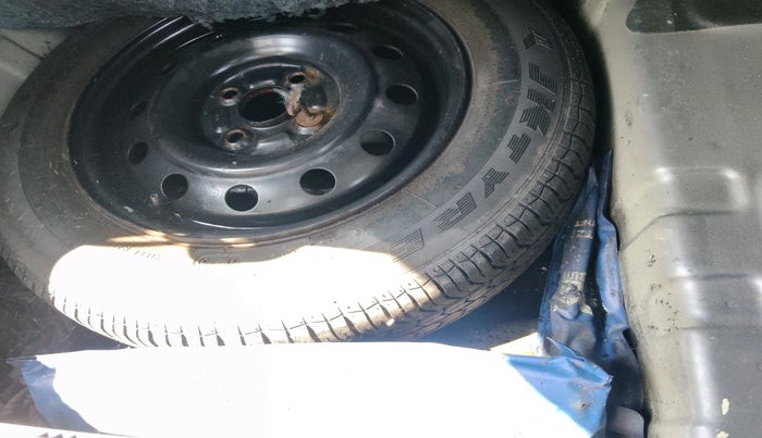 2011 Maruti Swift Dzire VXI, Petrol, Manual, 69,345 km, tyre