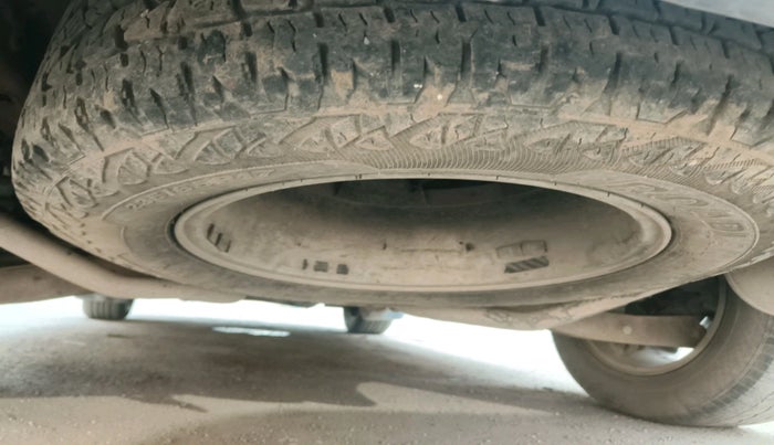 2011 Mahindra XUV500 W8 AWD, Diesel, Manual, 1,48,413 km, tyre