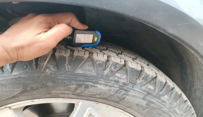 2011 Mahindra XUV500 W8 AWD, Diesel, Manual, 1,48,413 km, tyre