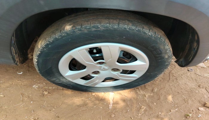 2017 Renault Kwid RXT 0.8 (O), Petrol, Manual, 28,074 km, tyre