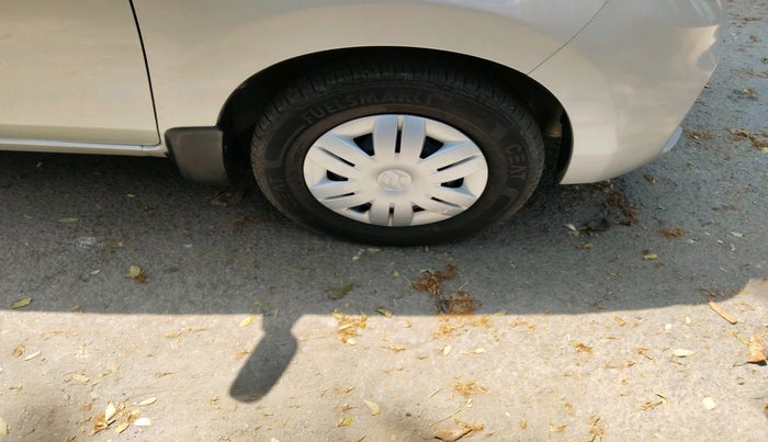 2020 Maruti Alto LXI, Petrol, Manual, 9,948 km, tyre
