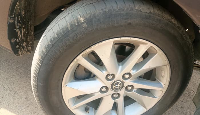 2018 Toyota Innova Crysta 2.4 GX 8 STR, Diesel, Manual, 1,77,932 km, tyre
