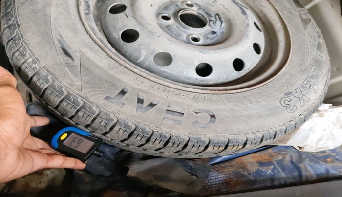 2010 Maruti Swift Dzire VDI, Diesel, Manual, 1,14,184 km, tyre