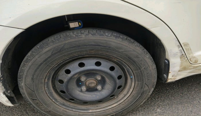 2010 Maruti Swift Dzire VDI, Diesel, Manual, 1,14,184 km, tyre