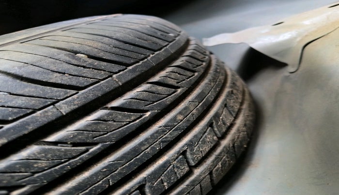 2009 Toyota Corolla Altis G PETROL, CNG, Manual, 85,650 km, tyre