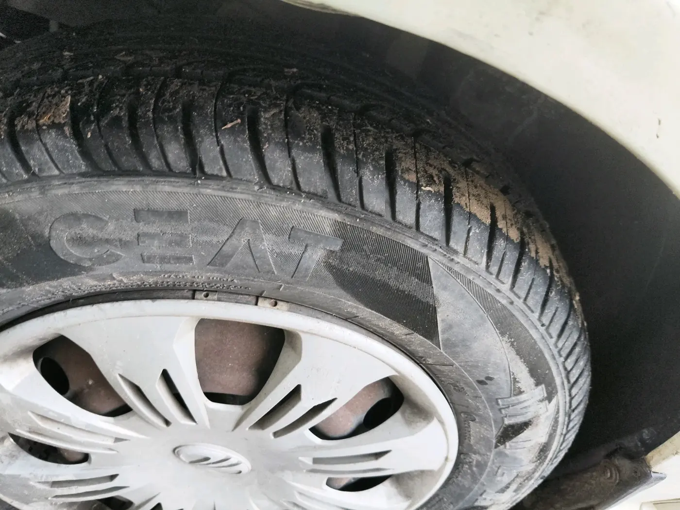 2012 Mahindra Verito 1.5 D4, Diesel, Manual, 1,55,647 km, tyre