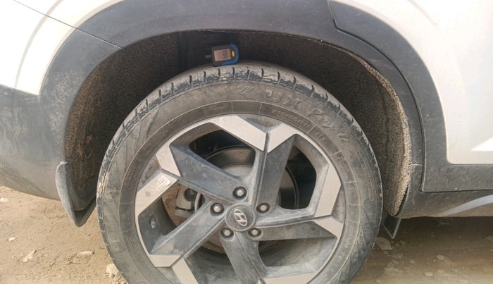 2023 Hyundai ALCAZAR PLATINUM 1.5 TURBO PETROL MT 7STR, Petrol, Manual, 24,326 km, tyre