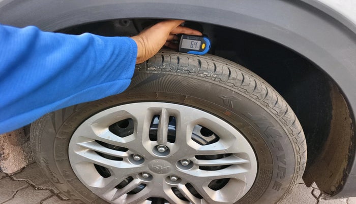 2026 KIA CARENS Premium (O) 1.5 Petrol 7 STR, CNG, Manual, 1,565 km, tyre