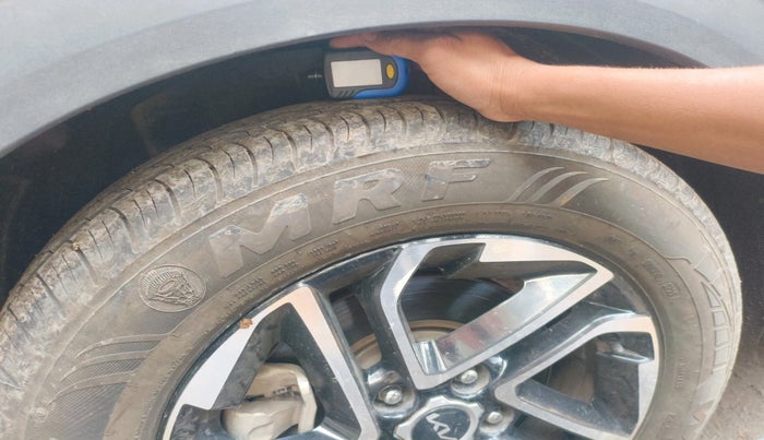 2022 KIA CARENS LUXURY PLUS 1.5 DIESEL 6 STR, Diesel, Manual, 64,504 km, tyre