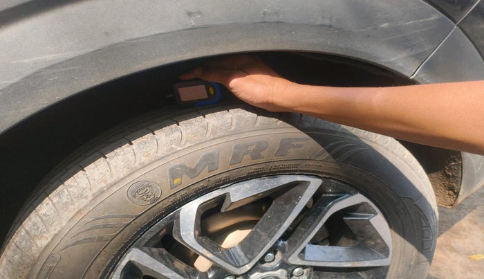 2022 KIA CARENS LUXURY PLUS 1.5 DIESEL 6 STR, Diesel, Manual, 64,504 km, tyre