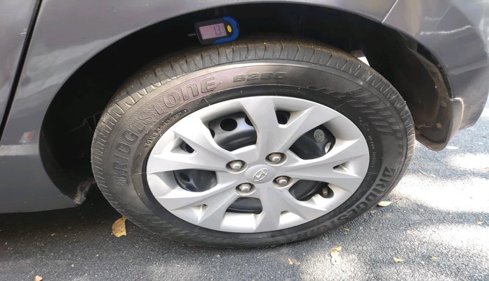 2015 Hyundai Grand i10 SPORTZ 1.2 KAPPA VTVT, Petrol, Manual, 76,638 km, tyre