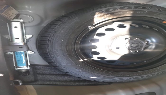 2015 Hyundai Grand i10 SPORTZ 1.2 KAPPA VTVT, Petrol, Manual, 76,638 km, tyre