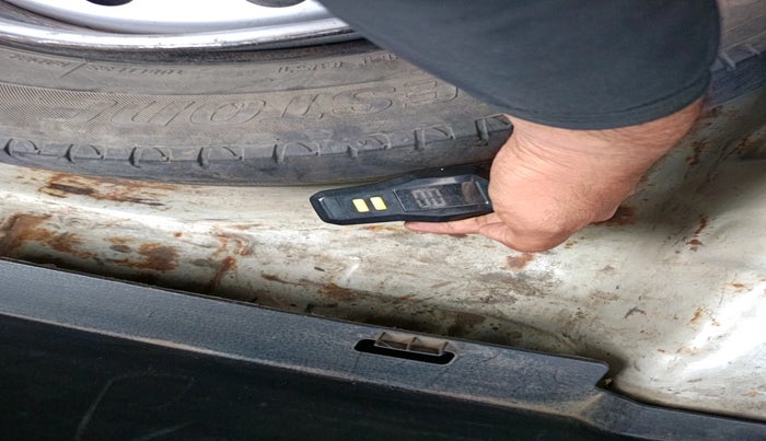 2014 Maruti Swift Dzire TOUR DIESEL, Diesel, Manual, 90,113 km, tyre