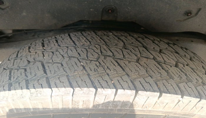 2023 Mahindra Thar LX D AT 4WD HT, Diesel, Automatic, 29,505 km, tyre