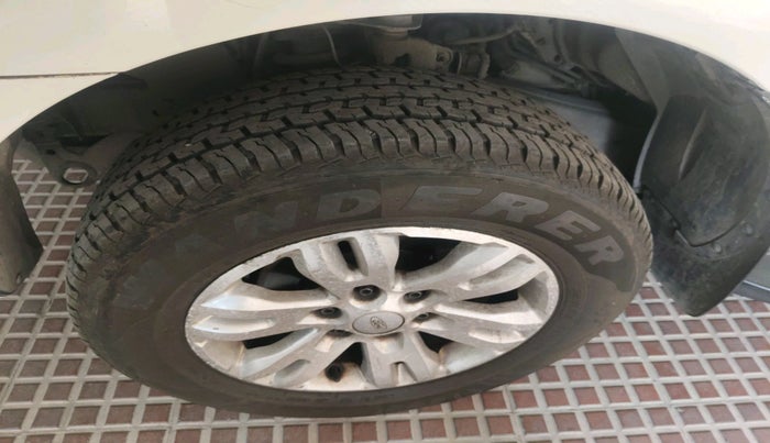 2018 Ford Endeavour TREND 2.2 4X2 AT, Diesel, Automatic, 2,58,864 km, tyre