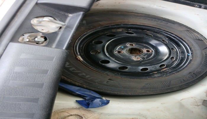 2012 Maruti Swift VDI, Diesel, Manual, 1,58,844 km, tyre