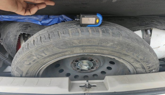 2018 Maruti Celerio VXI CNG, CNG, Manual, 74,482 km, tyre