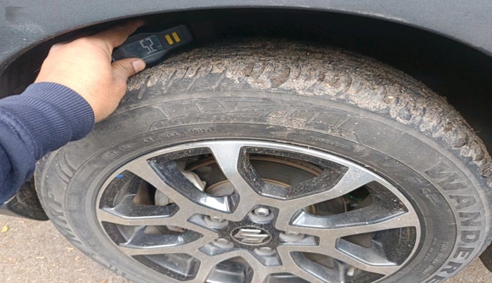 2024 Maruti XL6 ALPHA PLUS AT, Petrol, Automatic, 47,896 km, tyre