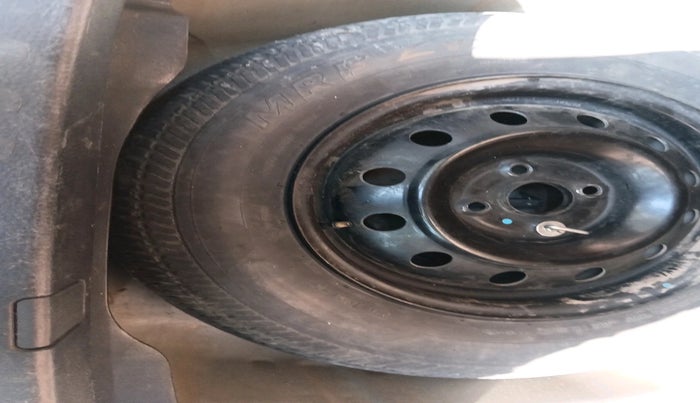 2012 Maruti Swift Dzire VDI, Diesel, Manual, 73,870 km, tyre